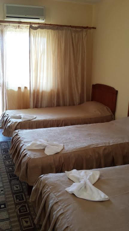 Năvodari Hostel Nova Route מראה חיצוני תמונה