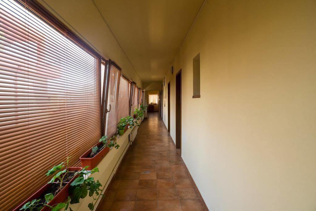 Năvodari Hostel Nova Route מראה חיצוני תמונה