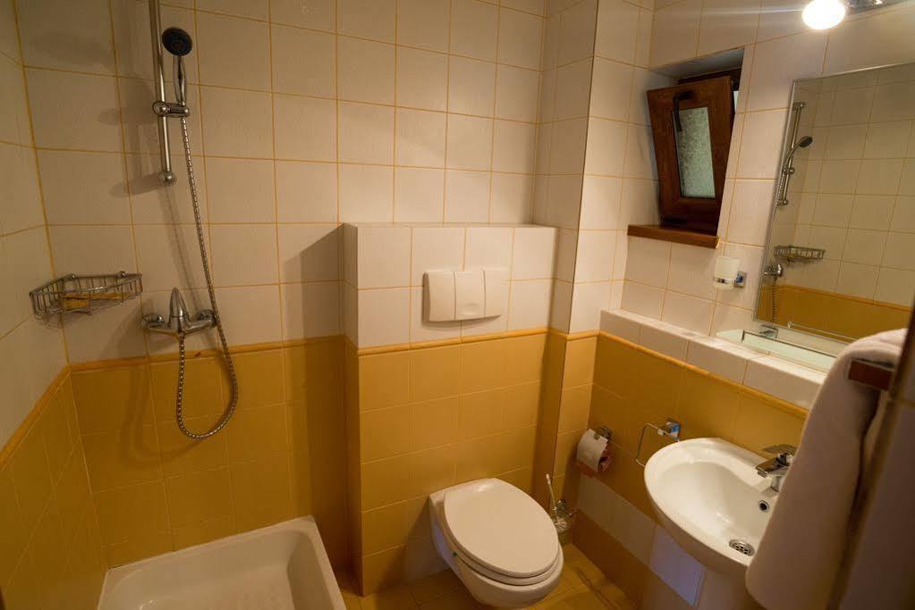 Năvodari Hostel Nova Route מראה חיצוני תמונה