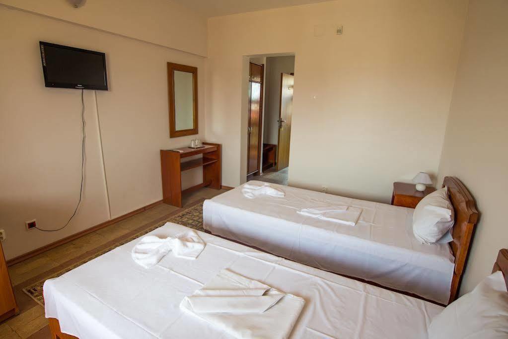 Năvodari Hostel Nova Route מראה חיצוני תמונה