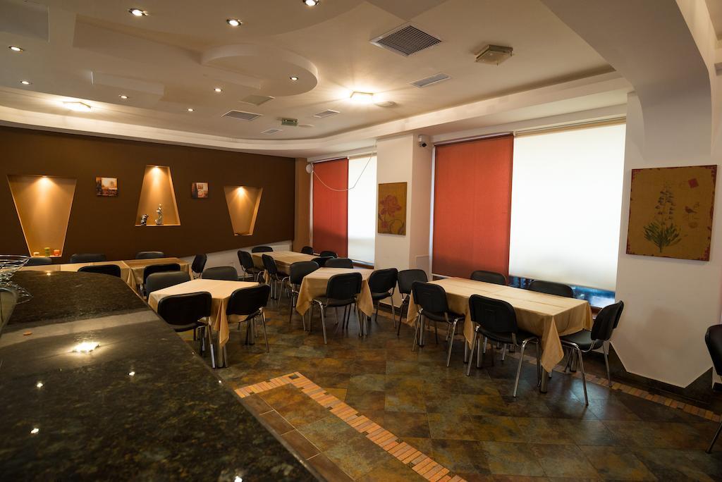 Năvodari Hostel Nova Route מראה חיצוני תמונה
